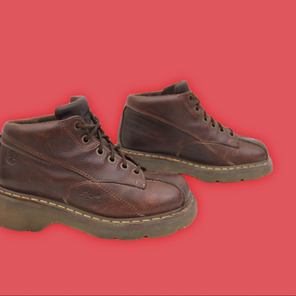Dr. Martens Claudia Boots